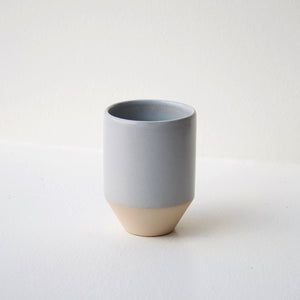 Tall Thin Cup, Gråblå