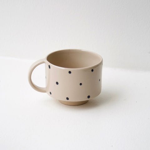 Cup with handle, Black Dot