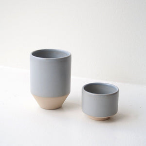 Tall Thin Cup, Gråblå