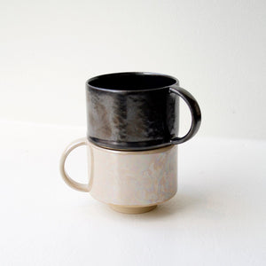 Cup with handle, Mother of pearl